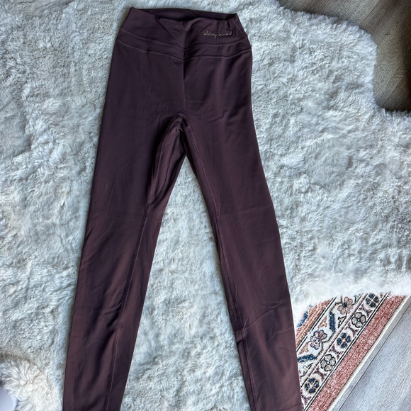 Gymshark x Whitney Simmons v2 Set in Dark Brown - Picture 7 of 10